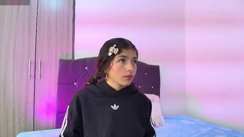 Snapshot of candy_blissx chatting on November 2025 12:13:01 PM candy_blissx online show from November 2025 12:13:01 PM