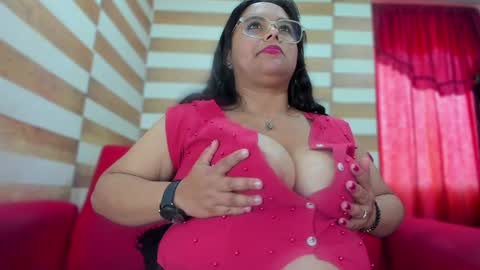 Snapshot of candy_browm1 chatting on December 2024 03:47:02 PM Candy Brown online show from December 2024 03:47:02 PM