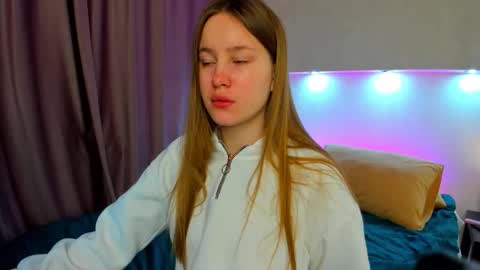 Candy online show from September 2025 12:10:02 AM