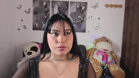 Im ChloeJoin The Fan Club online show from January 2026 11:37:02 AM