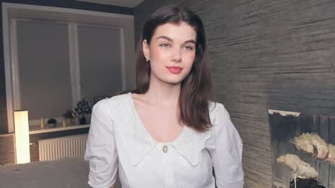 Flora online show from February 2025 07:10:02 PM