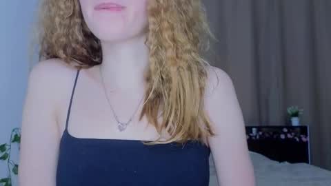 Snapshot of candy_flosse chatting on October 2025 08:22:02 AM candy_flosse online show from October 2025 08:22:02 AM