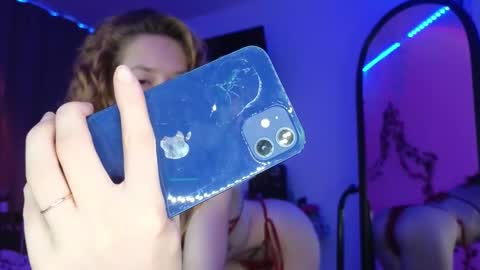 Snapshot of candy_flosse chatting on October 2025 08:11:02 AM candy_flosse online show from October 2025 08:11:02 AM