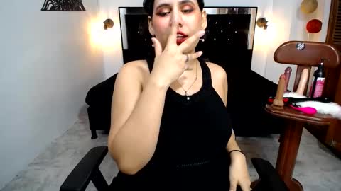 Snapshot of candy_hairy chatting on March 2025 03:32:02 AM candy online show from March 2025 03:32:02 AM