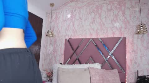 Candy hot online show from March 2026 11:17:01 AM