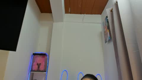 candy_kitty7343 online show from June 2026 04:43:02 AM