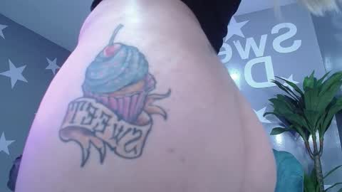 candy_kush_a online show from October 2025 11:04:02 PM