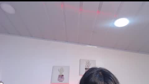 Candy online show from November 2025 07:13:01 PM