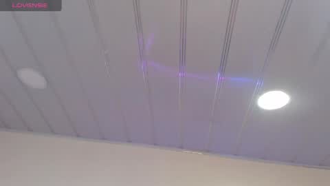 Snapshot of candy_lux_ chatting on April 2026 03:48:02 PM Candy online show from April 2026 03:48:02 PM