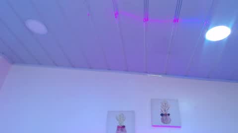 Snapshot of candy_lux_ chatting on April 2026 01:59:01 PM Candy online show from April 2026 01:59:01 PM