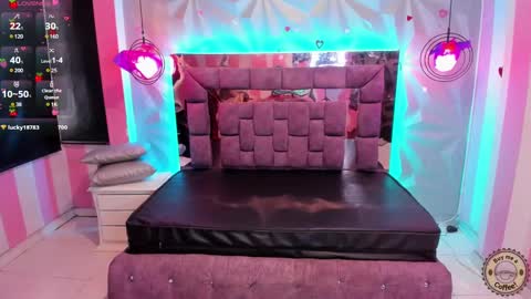 Ania online show from March 2025 05:27:02 PM