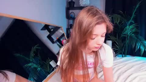 Sandy online show from February 2025 11:13:02 AM