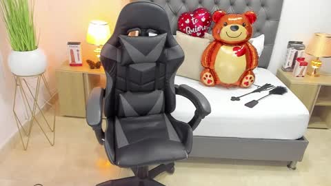 CANDY online show from February 2025 07:19:02 PM