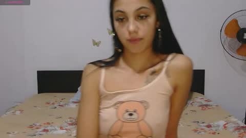 Snapshot of candy_sweet28 chatting on November 2025 08:01:01 PM candy_sweet28 online show from November 2025 08:01:01 PM