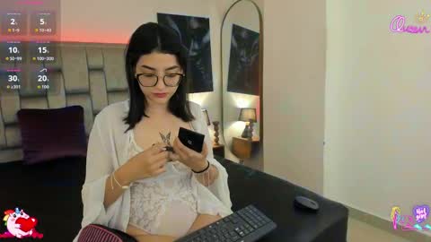 Snapshot of candy_tyna chatting on May 2026 04:34:01 PM candy_tyna online show from May 2026 04:34:01 PM