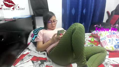 Snapshot of candy_val chatting on January 2025 05:37:02 AM candy_val online show from January 2025 05:37:02 AM