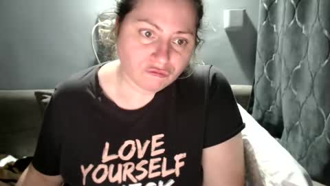 Laura online show from October 2025 05:46:02 PM