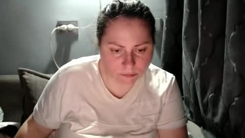 Laura online show from December 2025 04:56:01 PM