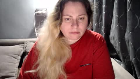 Laura online show from March 2026 07:39:02 PM