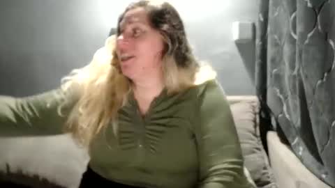 Laura online show from April 2026 05:54:01 PM