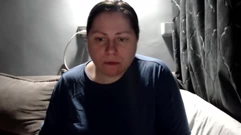 Laura online show from April 2026 06:36:02 PM