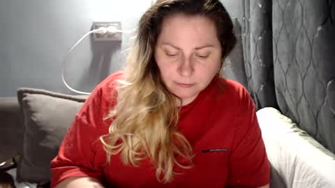 Laura online show from June 2026 07:38:02 PM
