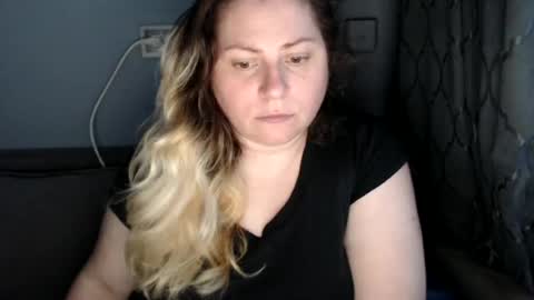 Laura online show from June 2026 04:44:01 PM