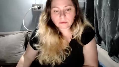 Snapshot of candycream74 chatting on July 2026 02:05:17 AM Laura online show from July 2026 02:05:17 AM