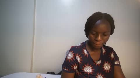 candycurly_ online show from March 2025 04:39:02 PM