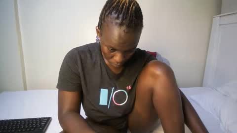 candycurly_ online show from October 2025 04:02:01 AM