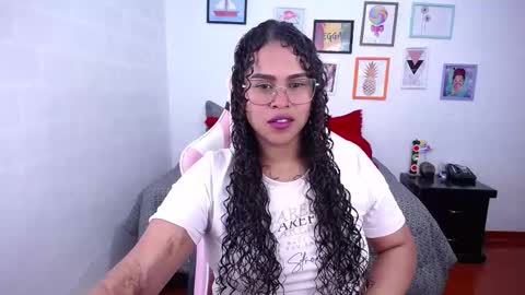 Snapshot of candyhot_sex chatting on November 2025 06:01:02 AM Karen online show from November 2025 06:01:02 AM