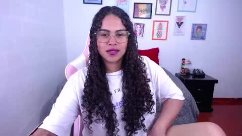 Snapshot of candyhot_sex chatting on December 2025 10:48:02 PM Karen online show from December 2025 10:48:02 PM