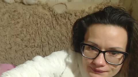 Snapshot of candylady13 chatting on December 2024 01:32:02 AM say meow and send tips online show from December 2024 01:32:02 AM