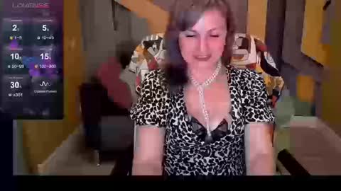 Snapshot of candylons chatting on September 2025 06:43:02 PM CandyLons online show from September 2025 06:43:02 PM