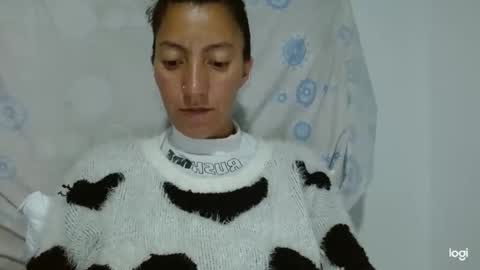 Snapshot of candymilfff chatting on September 2025 04:03:02 AM candymilfff online show from September 2025 04:03:02 AM