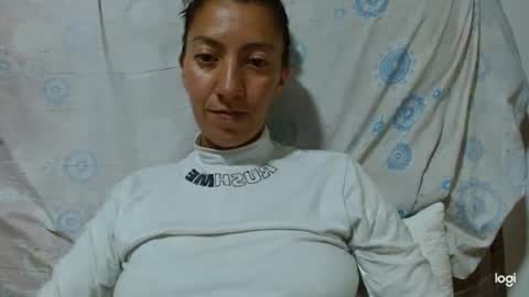 Snapshot of candymilfff chatting on September 2025 02:58:02 AM candymilfff online show from September 2025 02:58:02 AM