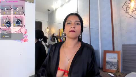 Snapshot of candys_victoria chatting on March 2025 04:47:02 AM Candys Victoria online show from March 2025 04:47:02 AM