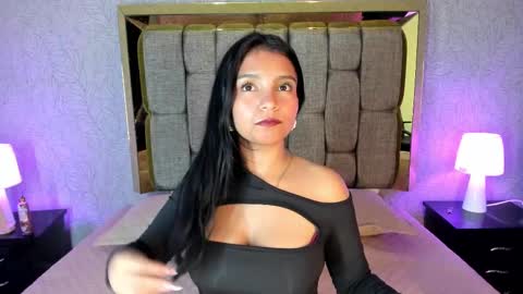 Snapshot of candys_victoria chatting on October 2025 05:14:01 AM Candys Victoria online show from October 2025 05:14:01 AM