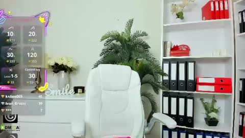 Snapshot of candywesst chatting on July 2026 06:47:02 AM Candy My pleasure its in your hands online show from July 2026 06:47:02 AM