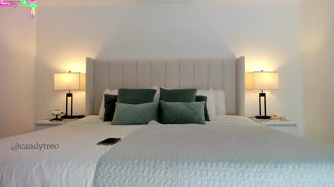 Gabriela K girl online show from October 2025 04:30:01 PM