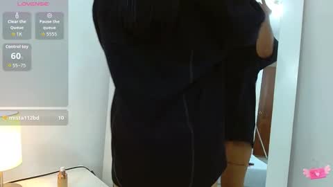 canela_swt online show from December 2025 07:32:01 PM