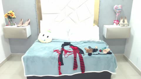 Snapshot of canella_hotx chatting on February 2025 05:30:01 PM Canela online show from February 2025 05:30:01 PM