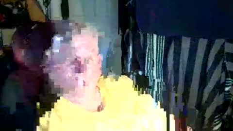 canoelicker69 online show from October 2025 06:39:01 PM