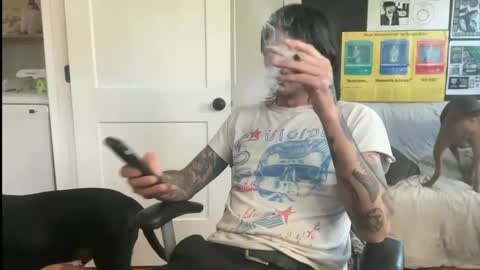 cantleavethehouse online show from February 2026 10:19:01 PM