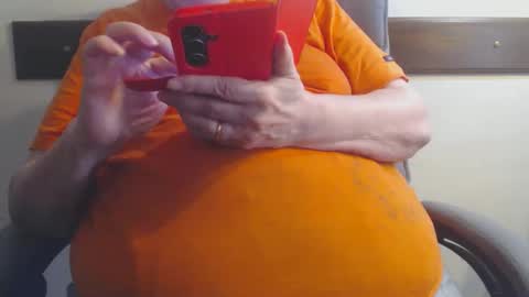Snapshot of capitanfuturo44 chatting on June 2026 08:09:02 AM Cinzia ex regina online show from June 2026 08:09:02 AM