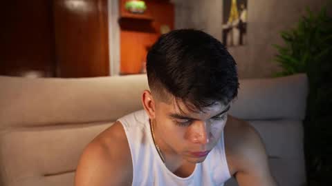 Snapshot of capizzi_ chatting on October 2025 04:43:02 AM David Capizzi online show from October 2025 04:43:02 AM