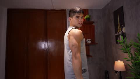 Snapshot of capizzi_ chatting on November 2025 02:06:01 PM David Capizzi online show from November 2025 02:06:01 PM