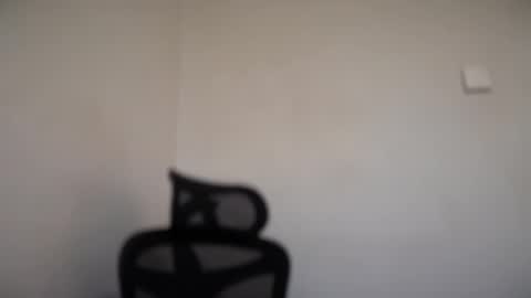 Emma online show from October 2025 06:00:01 AM