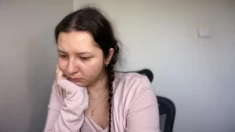 Emma online show from April 2026 07:28:01 AM