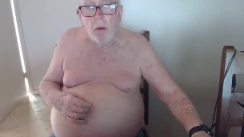 Snapshot of capt5105 chatting on February 2025 02:41:01 AM capt5105 online show from February 2025 02:41:01 AM